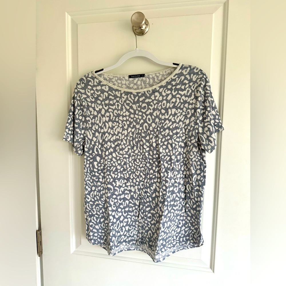 Pink Clover Blue Cheetah Short Sleeve